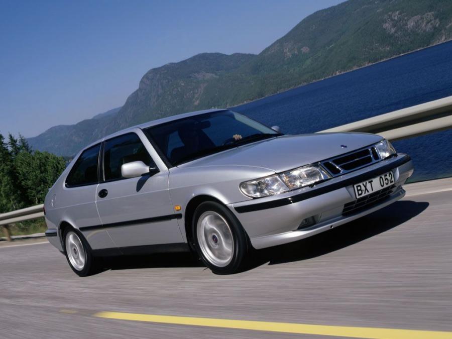  Saab 900 SE Talladega Coupe 1997 года  (фото 8 из 10)